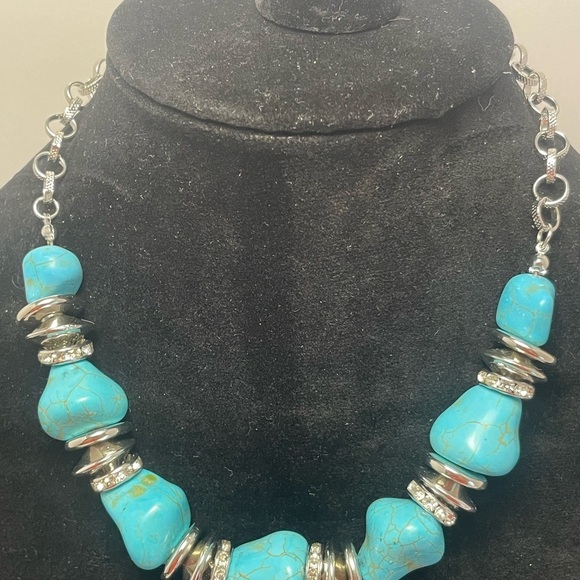 Paparazzi Stunningly Stone Age - Blue Turquoise Necklace/Earrings Set - Picture 2 of 6